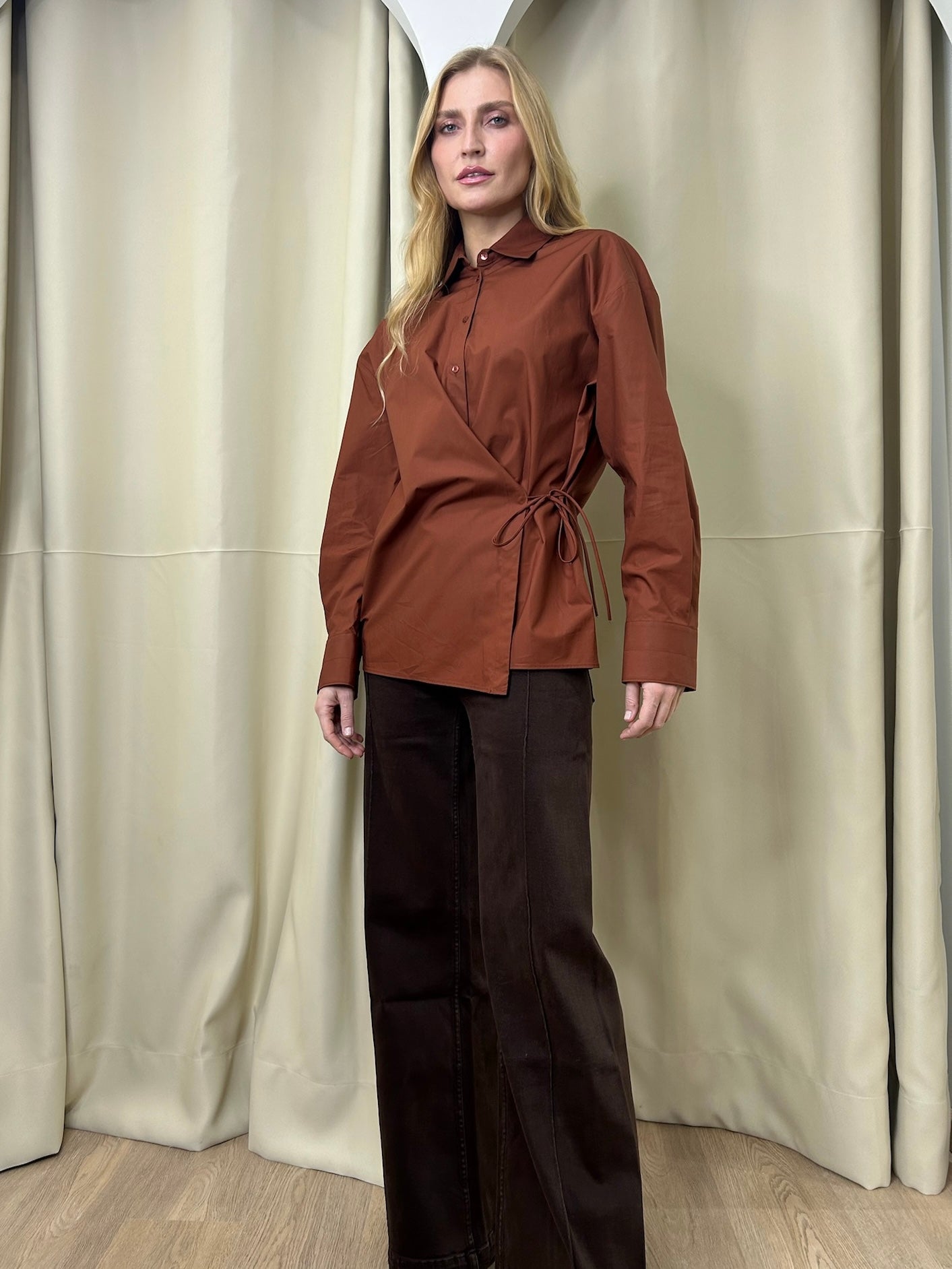 Chemise Marron details